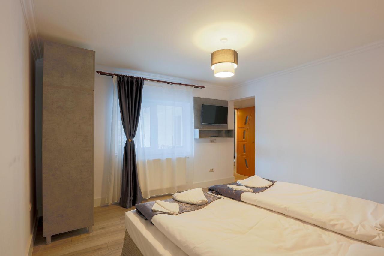 Vaias Aparts Targu Neamt Extérieur photo