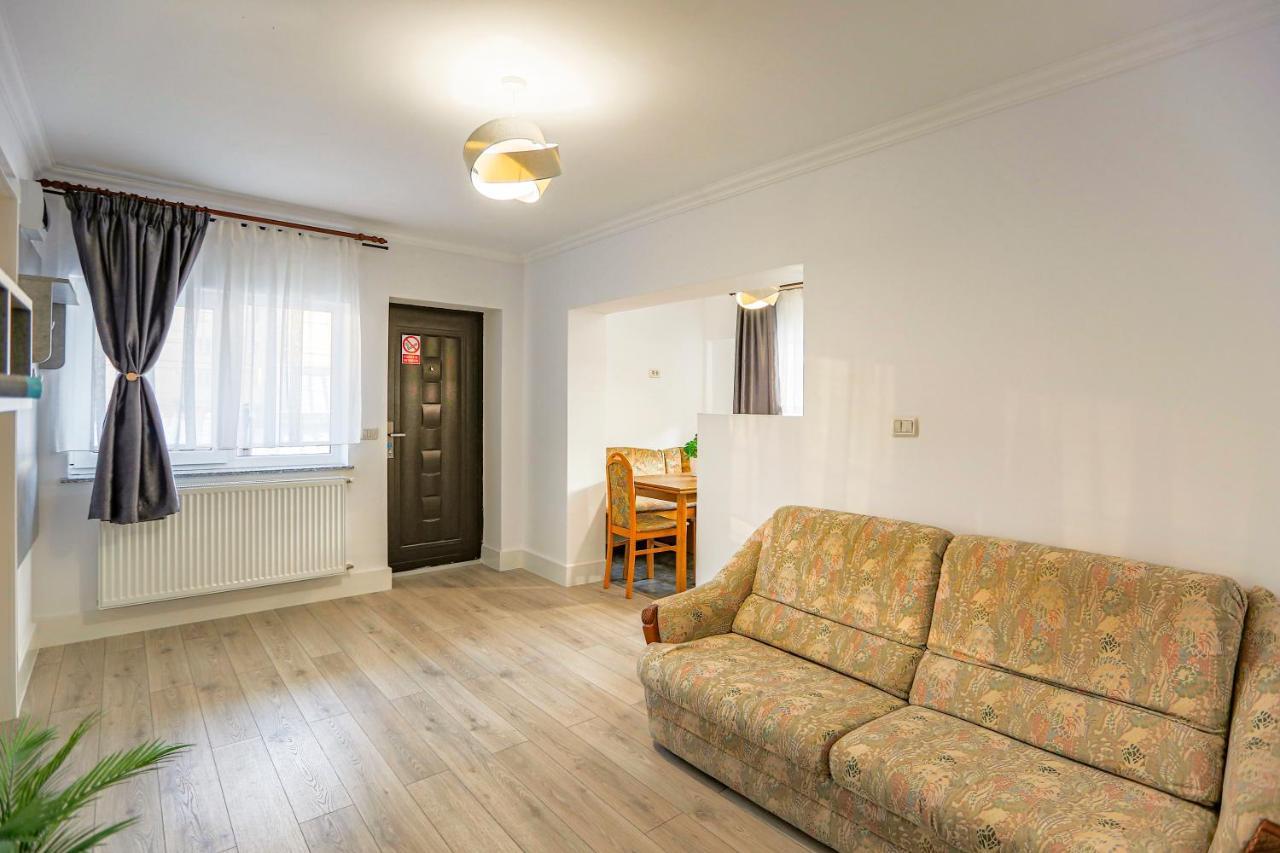 Vaias Aparts Targu Neamt Extérieur photo