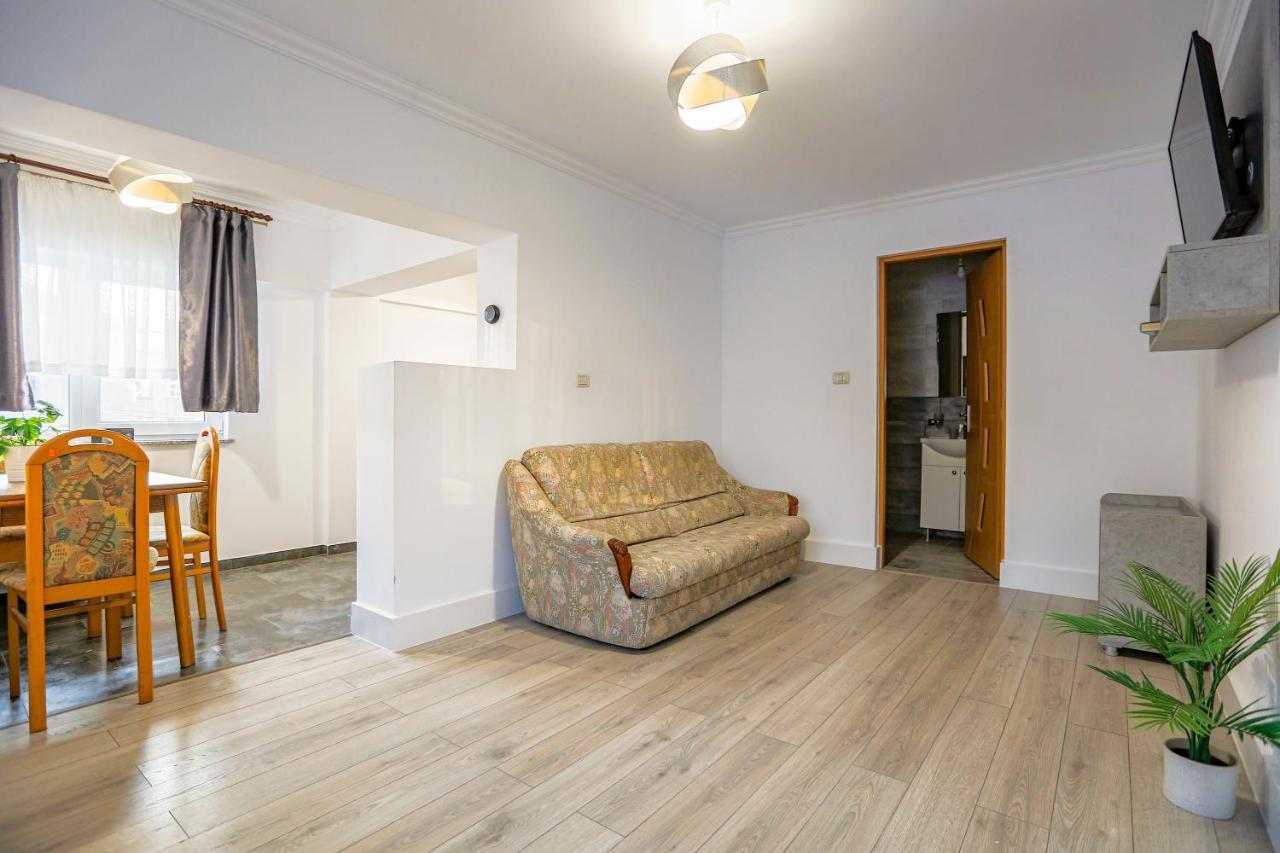 Vaias Aparts Targu Neamt Extérieur photo