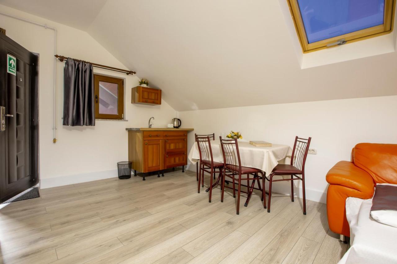 Vaias Aparts Targu Neamt Extérieur photo